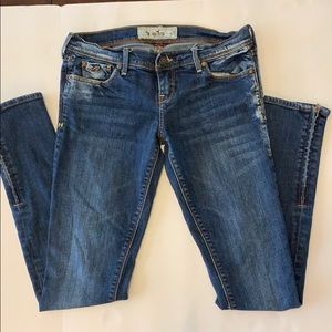 Hollister Skinny Jeans Size 1 Dark Distressed